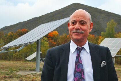 Third Industrial Revolution: Jeremy Rifkin's Strategy for Climate Change and Economic Growth